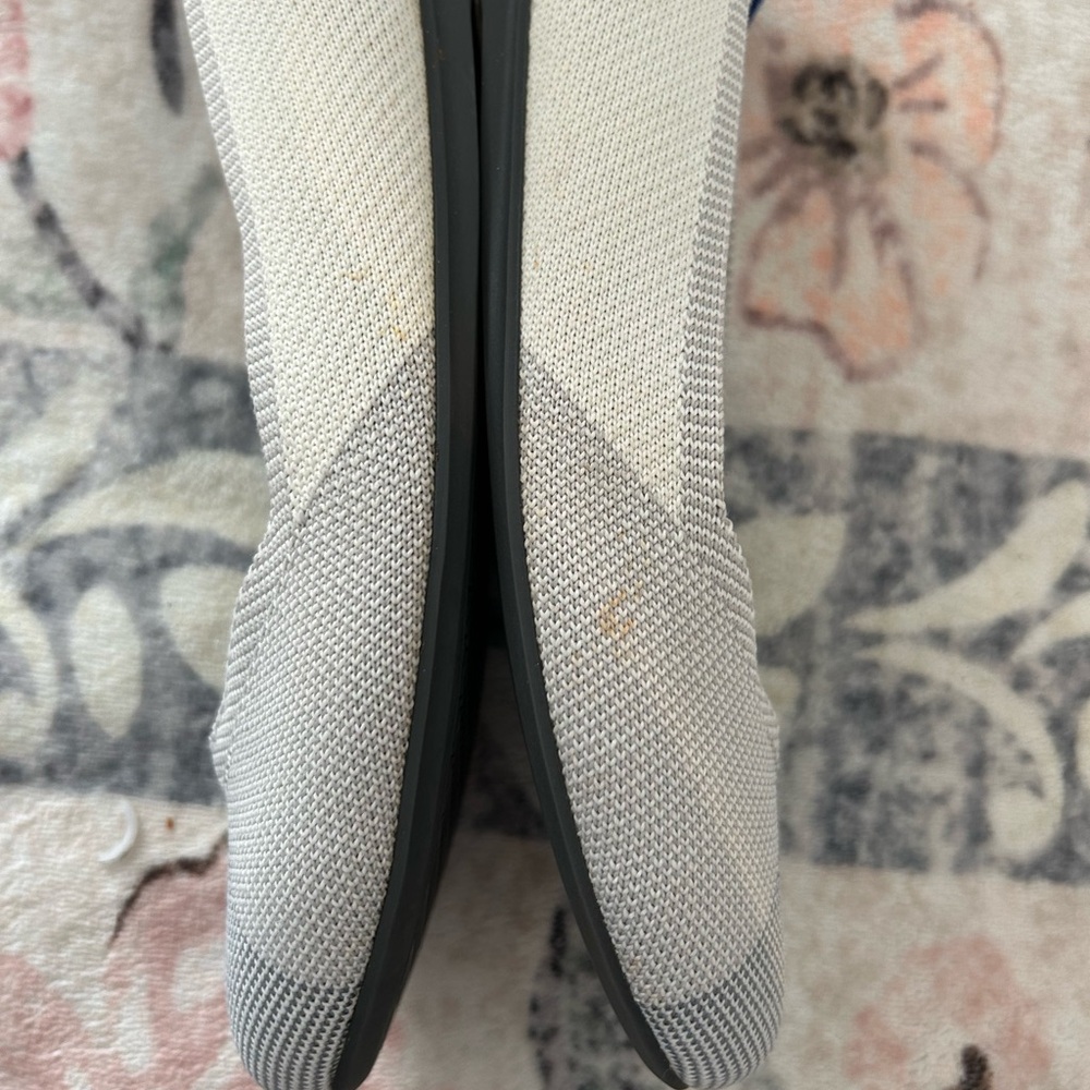 Rothy's 8.5 Two Tone flats in Neutral Cream & Light Gray - Picture 8 of 8